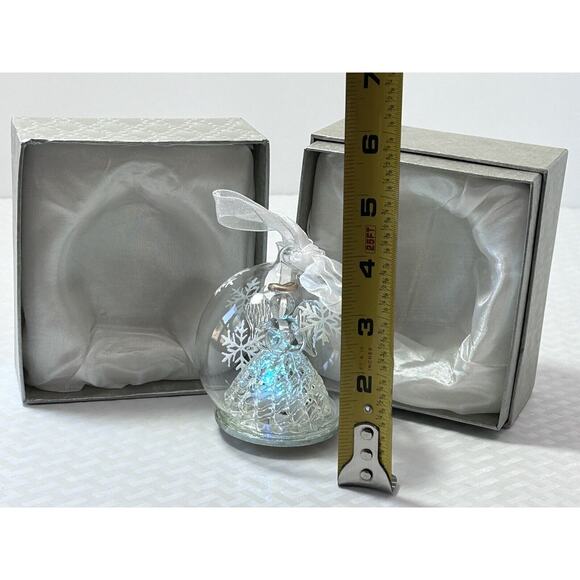 3.5” Glass Dome Light Up Christmas Angel W/ Heart Ornament Snowflake Etchings - Picture 7 of 10